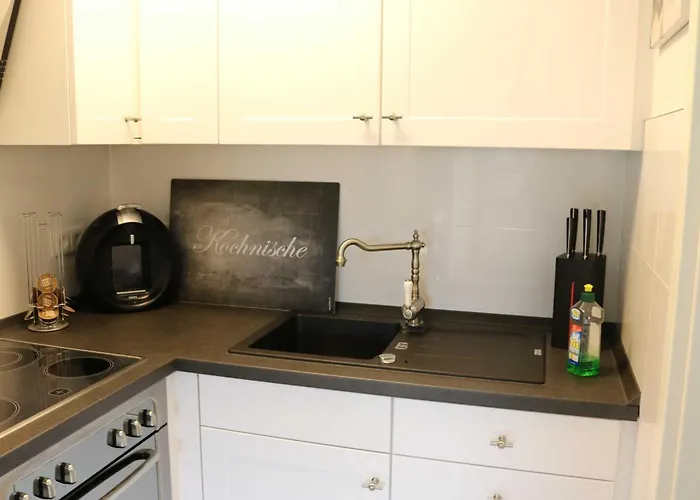 Zum Schwandter Rosenow